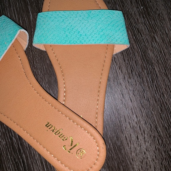 Teal sandals - Picture 4 of 4